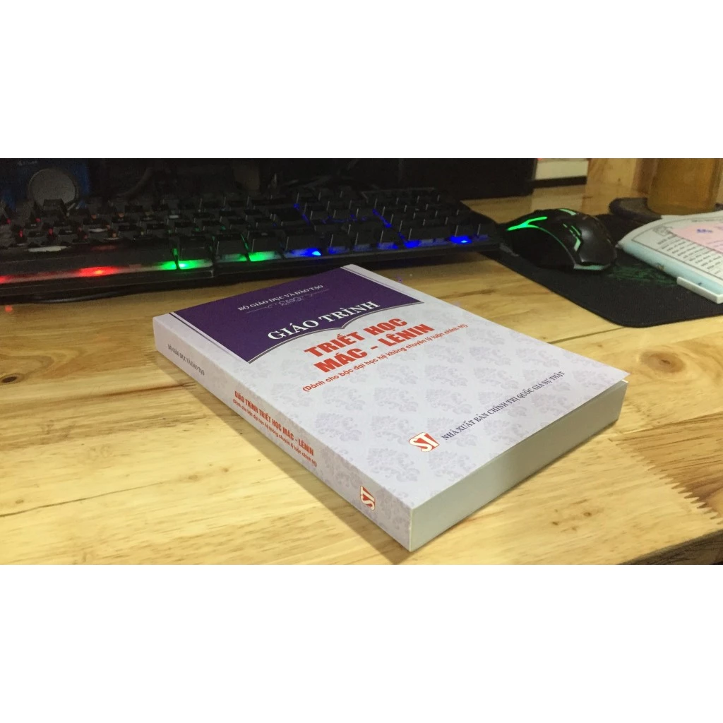 Marxist-Leninist Philosophy Textbook-Sach Triet hoc Mac Lenin. (For Non-Political Theory Majors in Higher Education)
